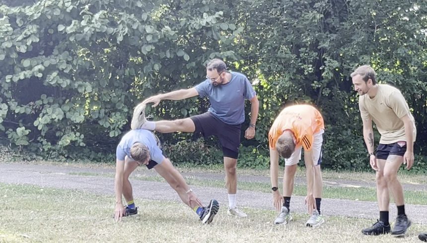 Running in solidarity with refugees: Six Jesuit novices support JRS UK